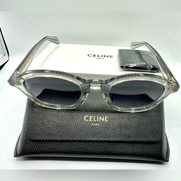 Celine ❤️Gorgeous Clear Classic ‼️100% Authentic, made in Italy 🇮🇹🏆‼️ - Picture 6 of 16